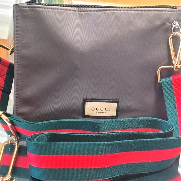 Gucci - Picture 1 of 9